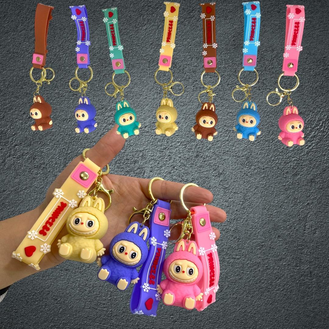 Chaveiros coloridos de coelhinhos de borracha